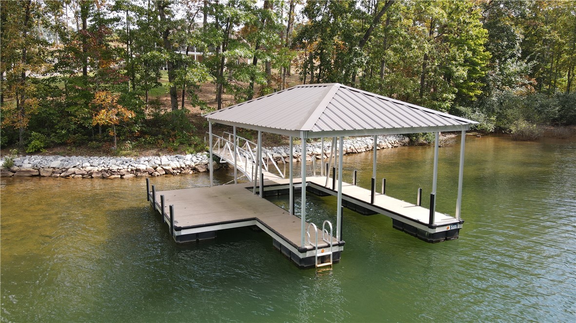Property image 5 of 558 Marina Bay Drive in Marina Bay, Seneca, SC 29672