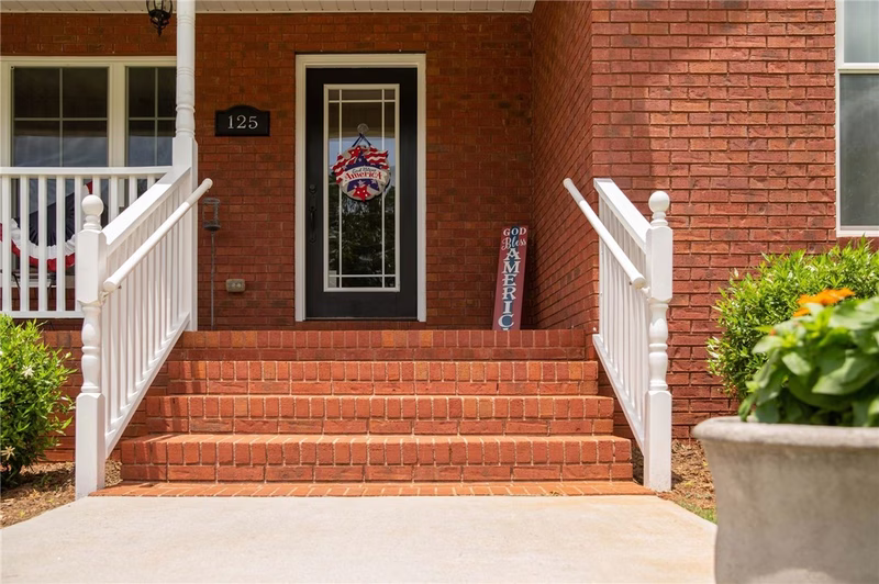 Property image 3 at 125 Hopewell Street, Seneca, SC 29678