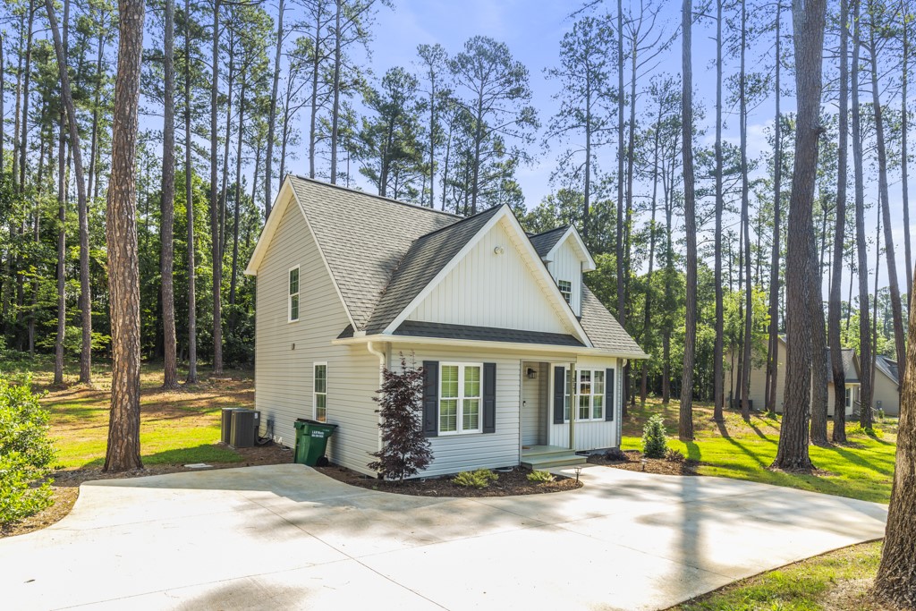 Property image 5 of 217 Singing Pines Road in Singing Pines, Seneca, SC 29678