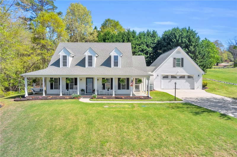 Keowee Cove, Seneca Community