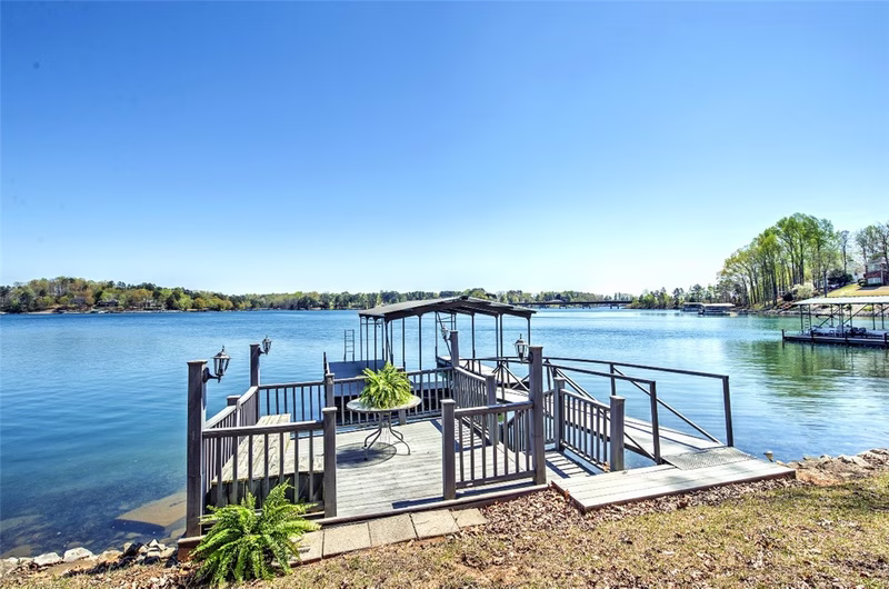 Property image 3 at 706 Topaz Court, Seneca, SC 29672