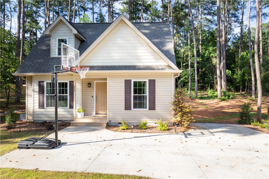 Property image 2 of 213 Singing Pines Road in Singing Pines, Seneca, SC 29678