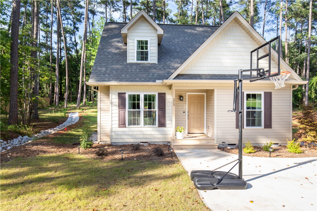 Property image 5 of 213 Singing Pines Road in Singing Pines, Seneca, SC 29678