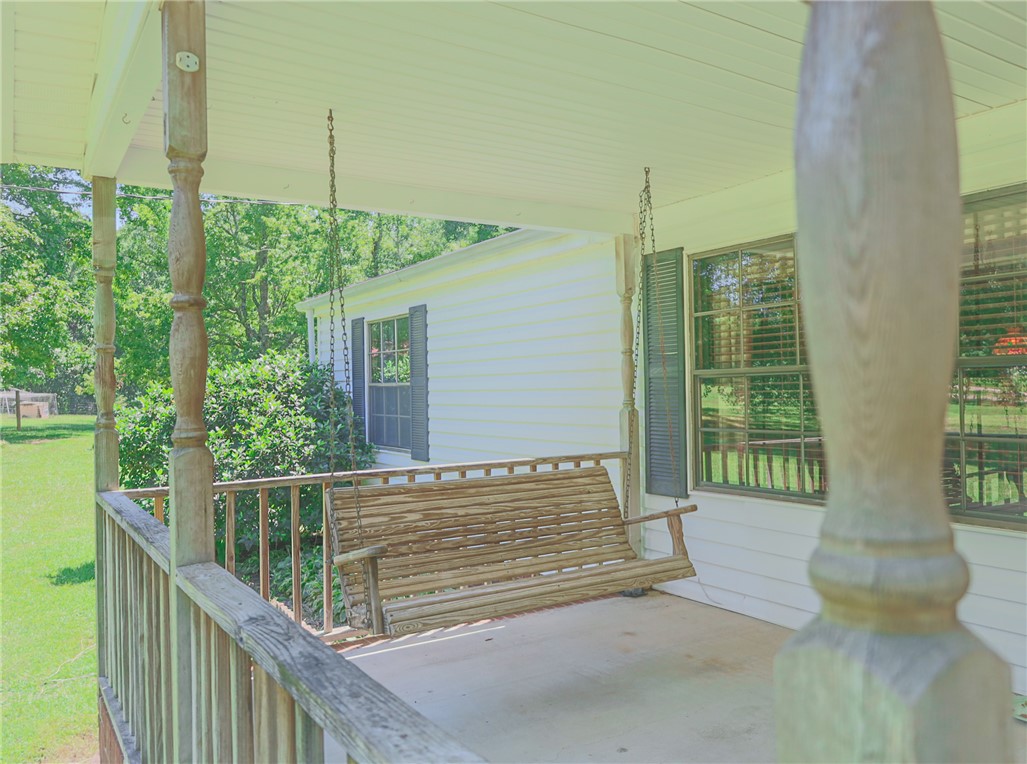 Property image 3 of 530 Farmer Street in Peachtree Acres, Starr, SC 29684