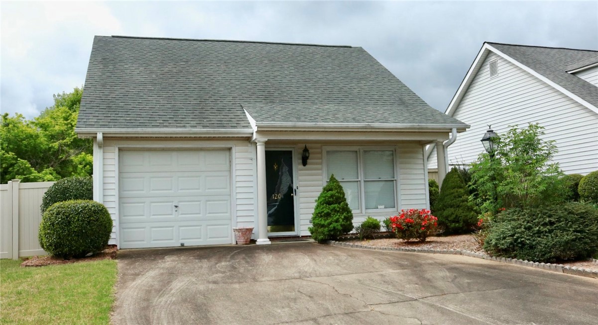 Property image 2 of 120 Brittania Circle in Cobblestone Eas, Anderson, SC 29621
