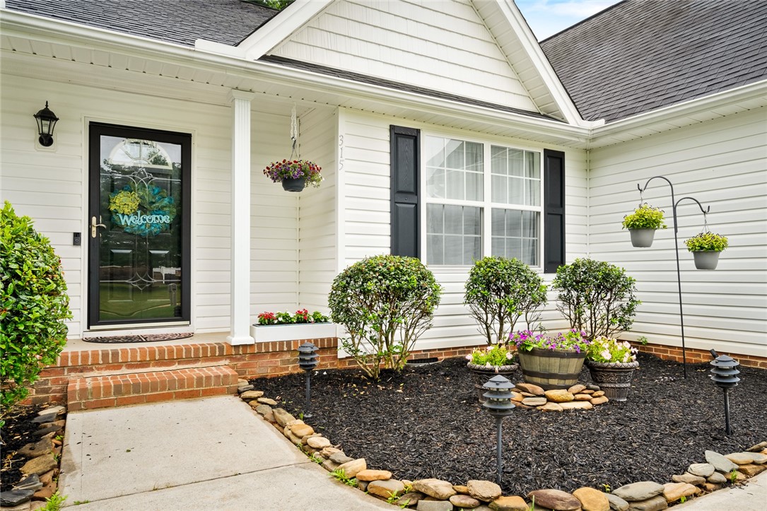 Property image 5 of 315 Regency Circle in Regency Park, Anderson, SC 29625