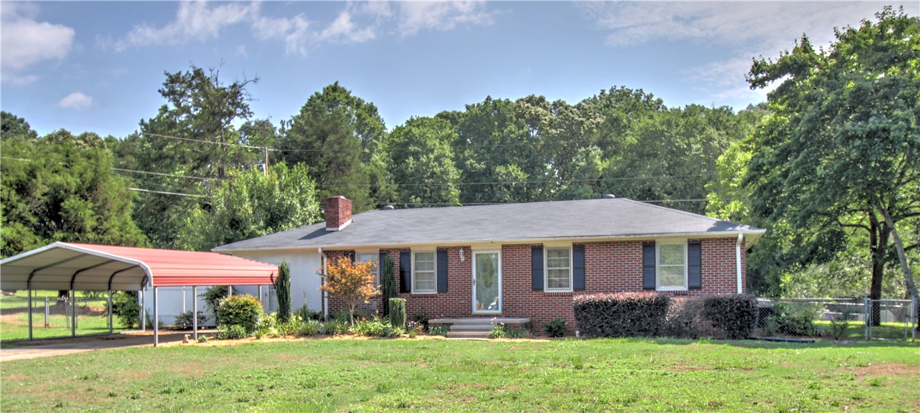 Property image 2 of 1201 Farmer Road in Robinwood Subd., Starr, SC 29684