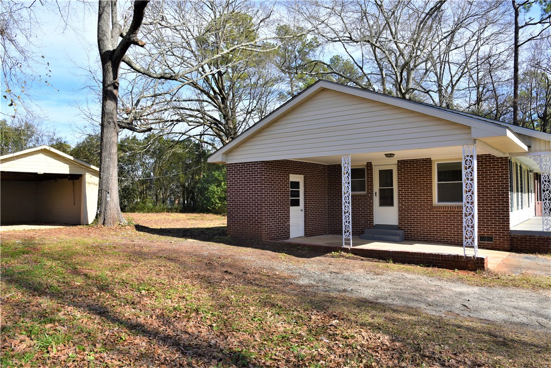 Property image 3 of 3681 River Street in Nevitt Forest S, Anderson, SC 29621
