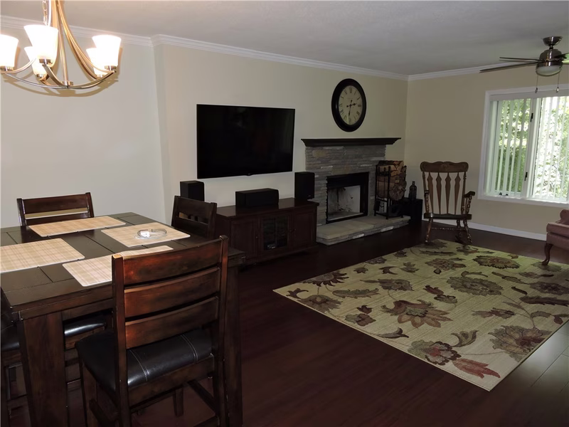 100 Northlake Drive