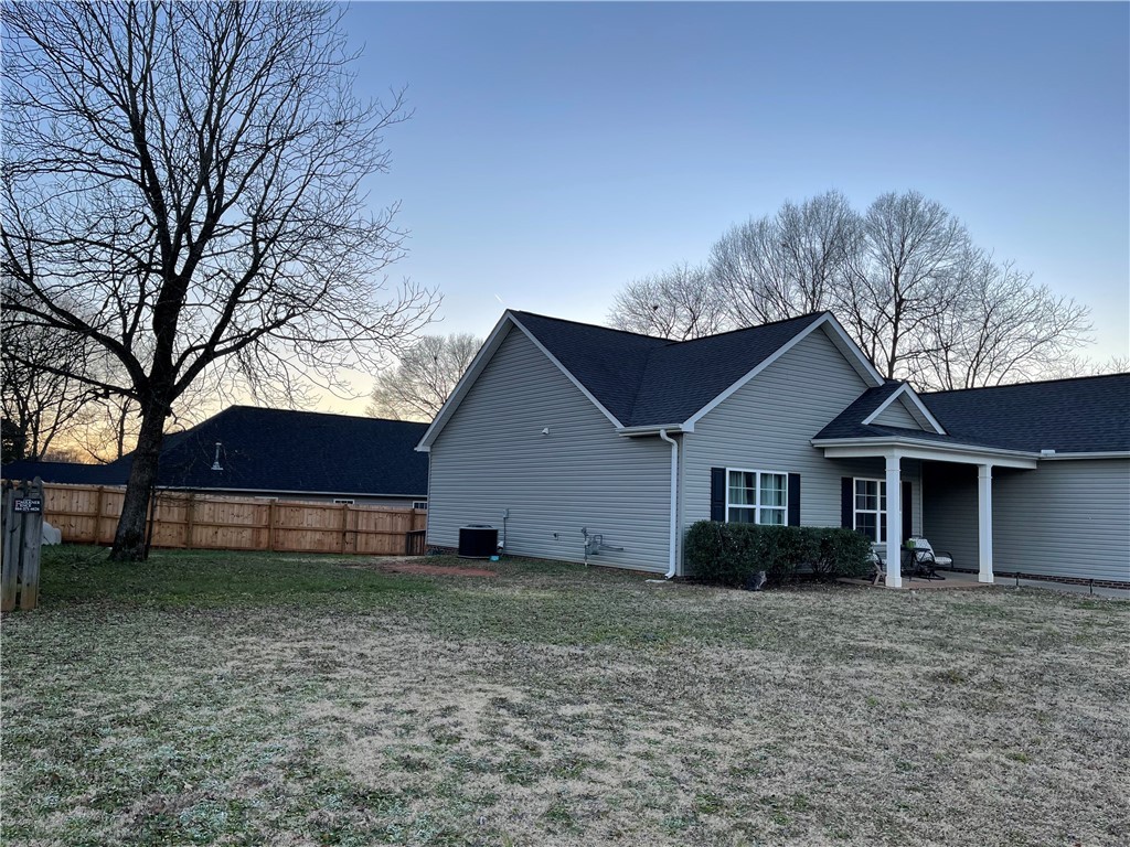 Property image 5 of 114 Amberwood Drive in Amberwood, Anderson, SC 29621