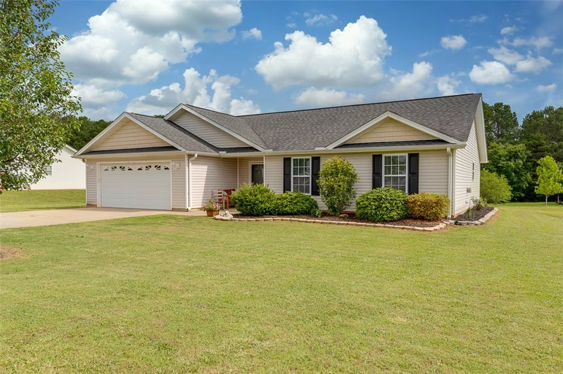 Property image 2 at 106 Silver Spur Drive, Williamston, SC 29697