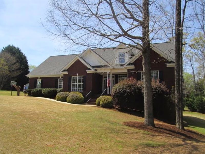 102 Slaton Court