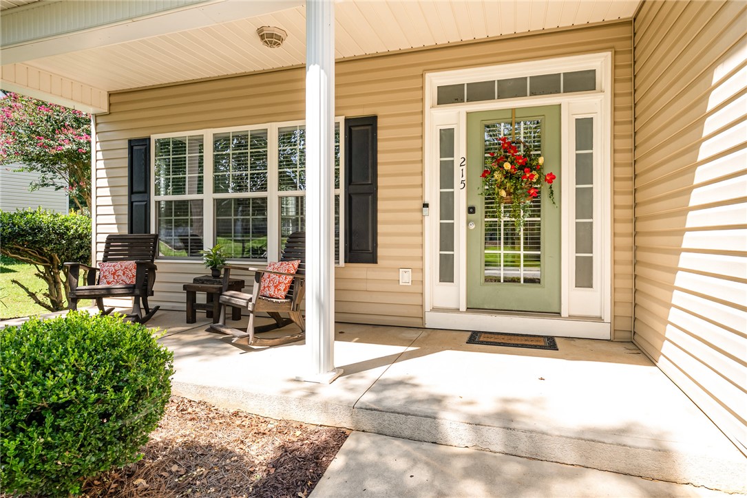 Property image 2 of 215 Savannah Drive in Silverleaf, Anderson, SC 29621