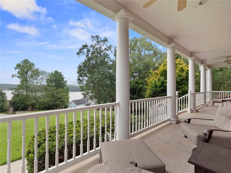305 Bay Hill Drive