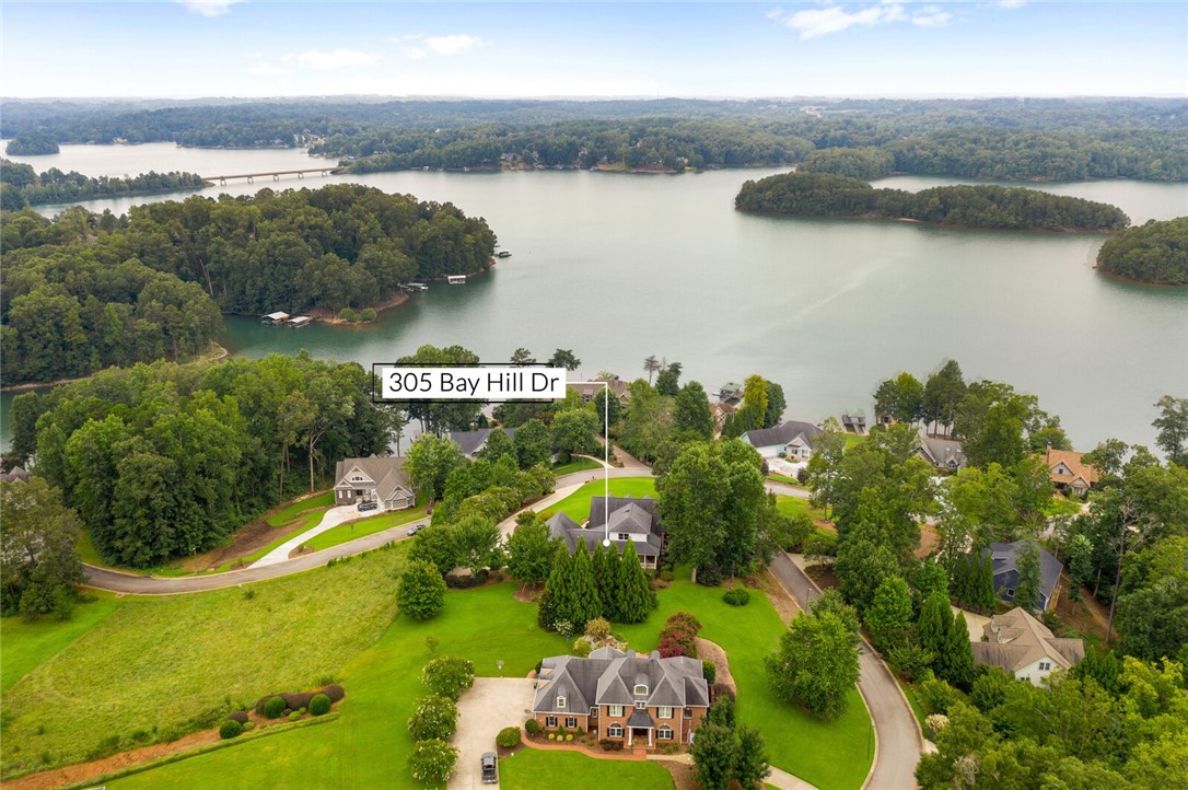 Property image 3 of 305 Bay Hill Drive in The Woods At Keowee, West Union, SC 29696