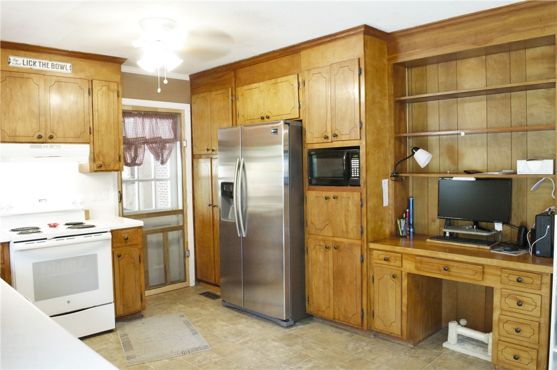 Property image 5 of 418 Ponce Deleon Drive in Nevitt Forest S, Anderson, SC 29621
