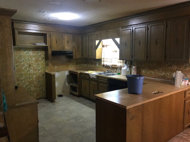 Property image 3 of 411 Ponce De Leon Drive in Nevitt Forest S, Anderson, SC 29621