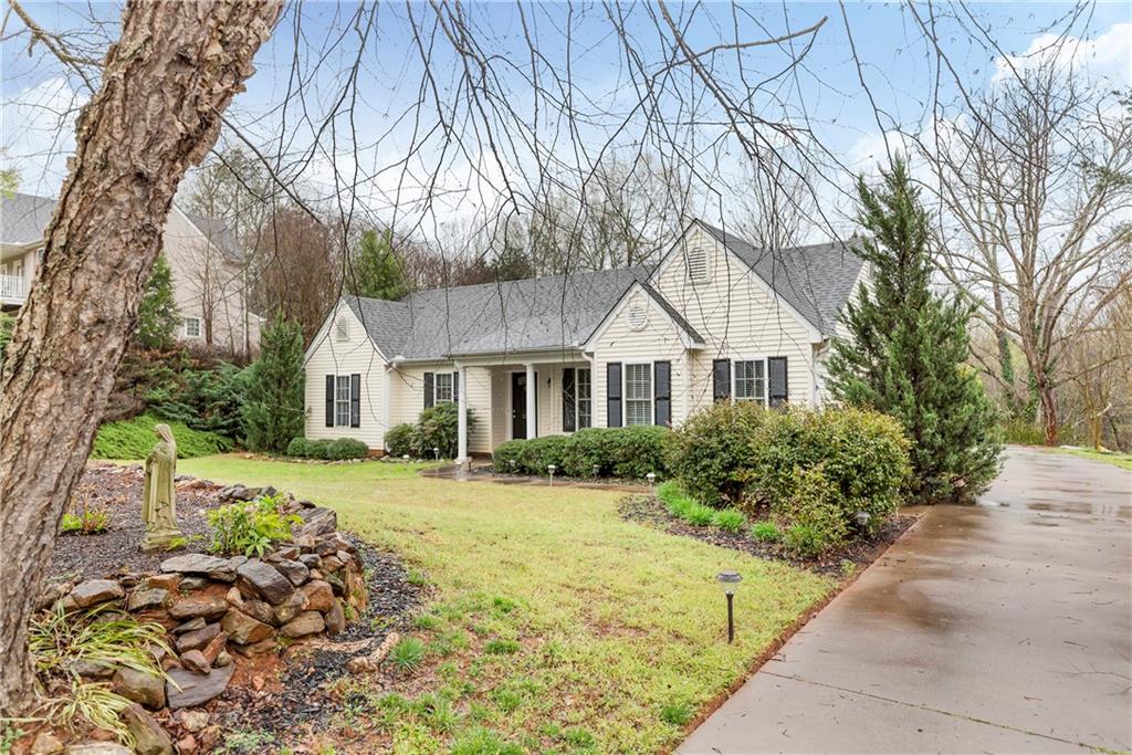 Property image 2 of 129 Wisteria Way in Whispering Oaks, Pendleton, SC 29670