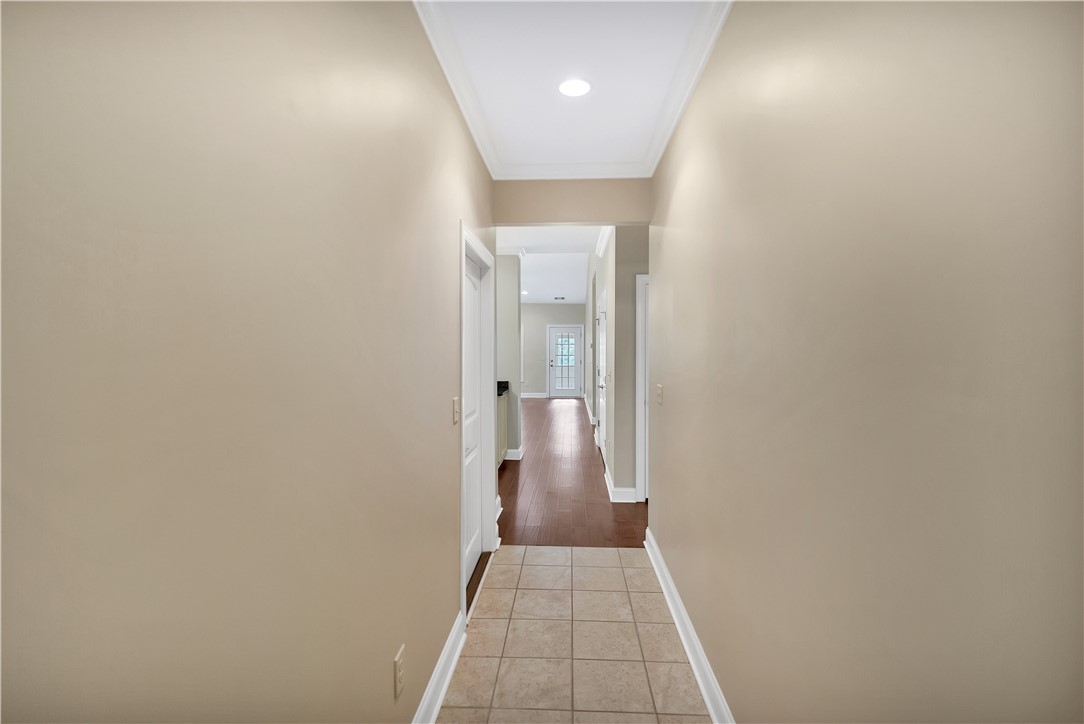 Property image 2 of 66 Hillsborough Drive in Crayton Hall, Anderson, SC 29621